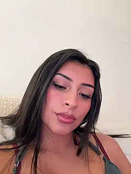 sweetAli_ stripchat live cam model