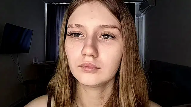 DanicaMazon stripchat live cam model