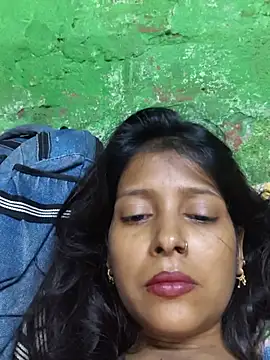 Gud_girl_Nilu stripchat live cam model