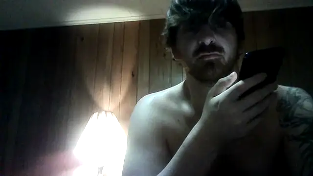 WyattL96 stripchat live cam model