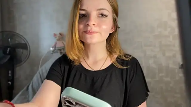 Elirya stripchat live cam model