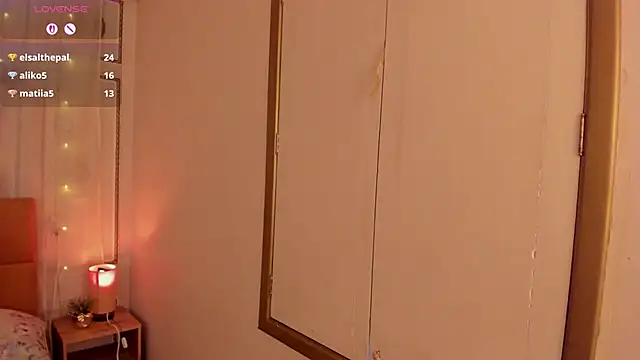 EmaLittle stripchat live cam model