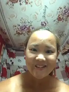 Hanhphuc_x stripchat live cam model