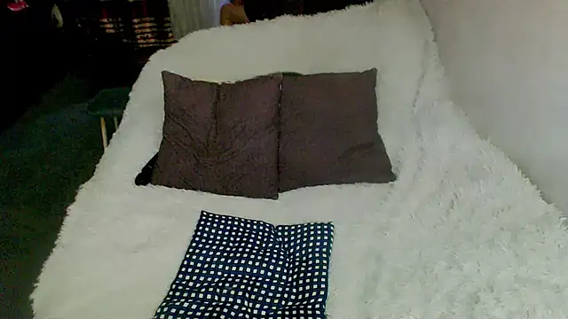 Juliamodest1 stripchat live cam model