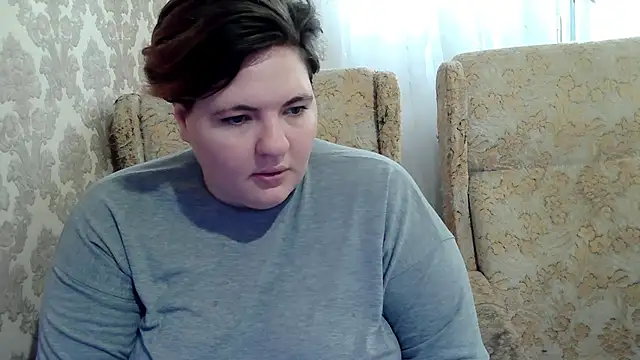 EmmaXKristall stripchat live cam model