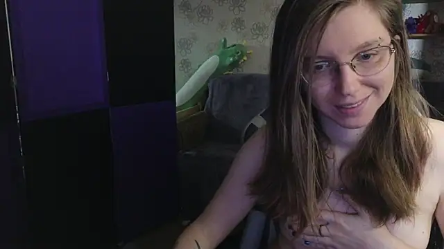 scarlettsrose stripchat live cam model