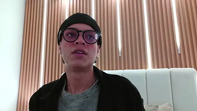 Hell_Boy_06 stripchat live cam model