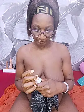 BLACKGODDESS78 stripchat live cam model