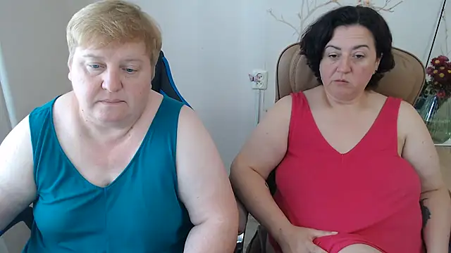 Lindy-Jeanie stripchat live cam model