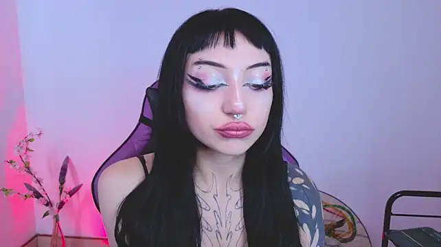 catipetite stripchat live cam model