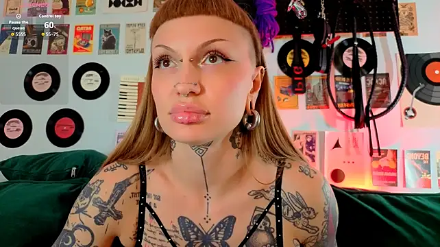 umytoy stripchat live cam model