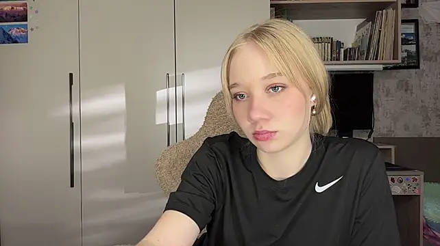 MargareteBerdar stripchat live cam model