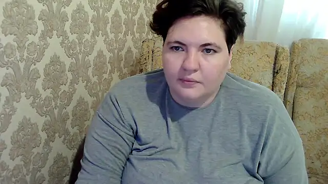 EmmaXKristall stripchat live cam model