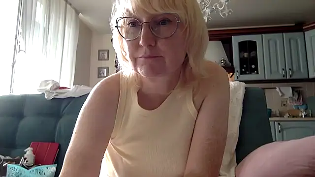 Zeyona stripchat live cam model