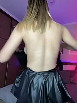 AriNova_ stripchat live cam model
