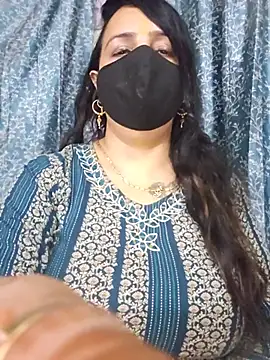 cute-tanvi stripchat live cam model