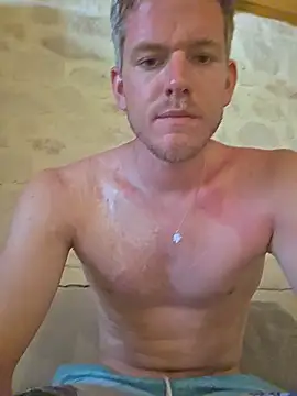Love_Bert stripchat live cam model