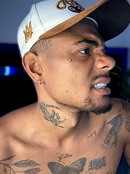 TysonWalkers stripchat live cam model