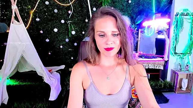 EmiliaBedy stripchat live cam model