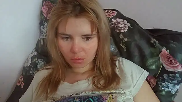 HornyElena stripchat live cam model