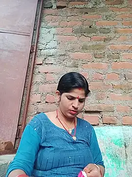 Joohi_Chawla143 stripchat live cam model