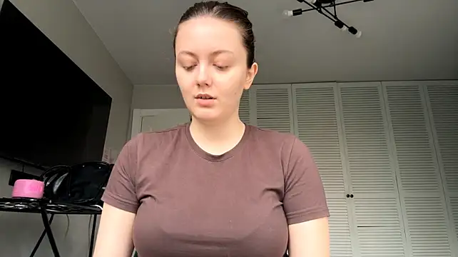 AttiringHallmark stripchat live cam model