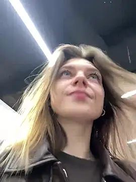 ValenciaShock stripchat live cam model