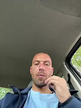 Rotteei1 stripchat live cam model