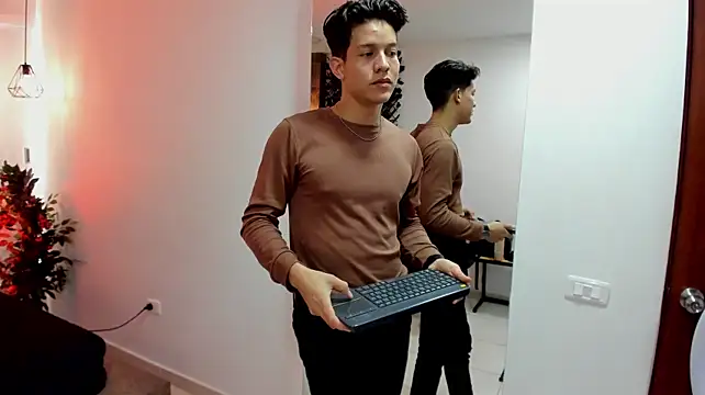 LevinFox stripchat live cam model