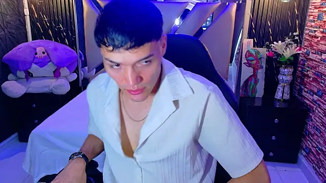 Aron_Darkx stripchat live cam model