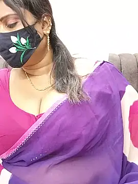 Queenflowerr stripchat live cam model