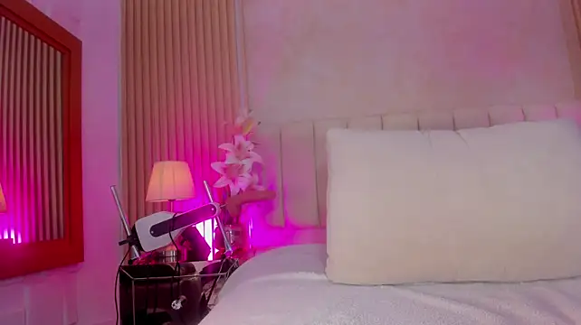 DAFNECOX stripchat live cam model