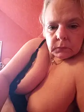 Baby7625 stripchat live cam model