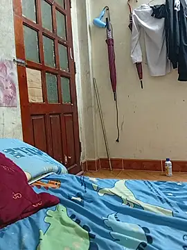 Miss-girl- stripchat live cam model