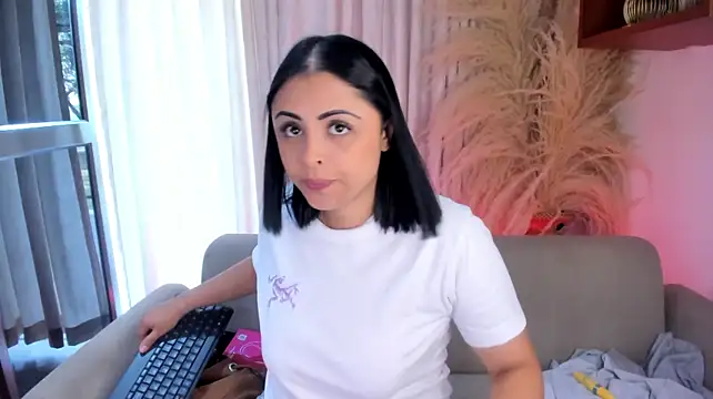 BelleAnderson stripchat live cam model