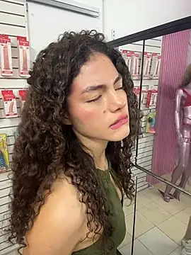 ariferrero stripchat live cam model