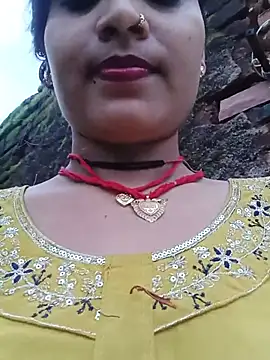 Mohni_bhabiji stripchat live cam model