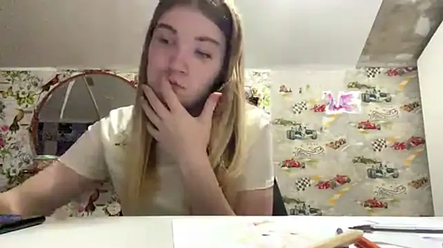 VerdaGormly stripchat live cam model