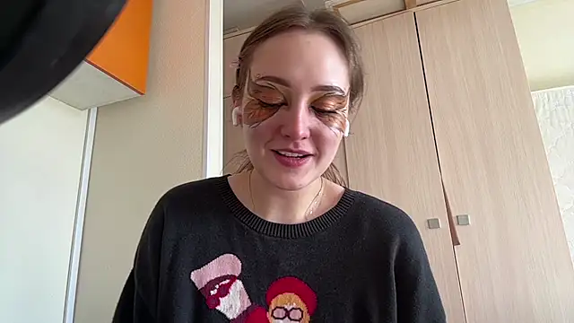 ShereeRepetowski stripchat live cam model