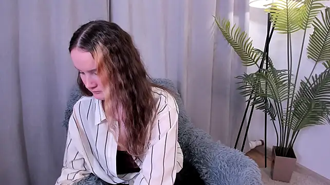 ChloeAragaki stripchat live cam model