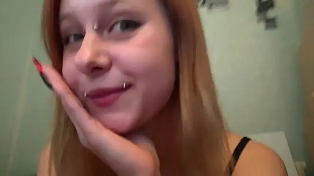 AridVintner stripchat live cam model