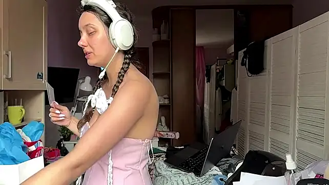 Yeniferyyyy stripchat live cam model