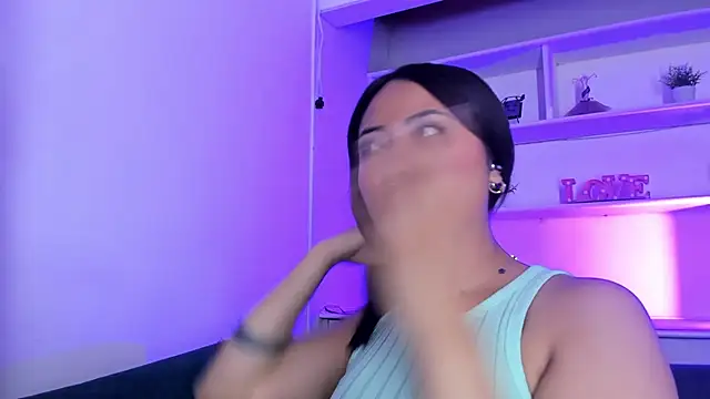 Saelivrae stripchat live cam model