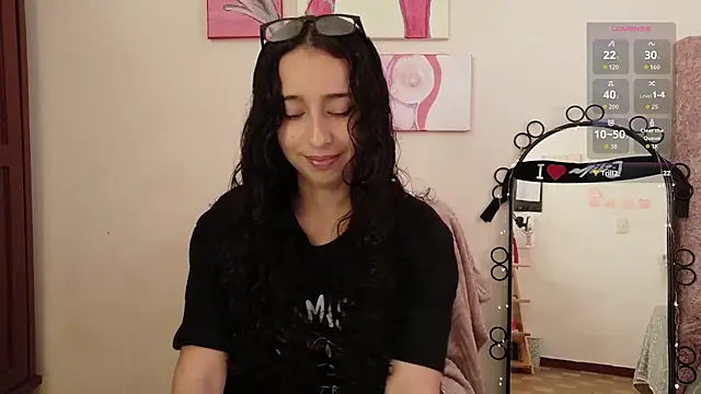 ZoeZephyr2 stripchat live cam model