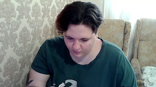 EmmaXKristall stripchat live cam model
