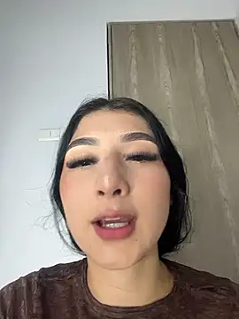 BadLilAngelXXX stripchat live cam model