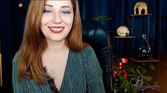 MissBeverlyMills stripchat live cam model