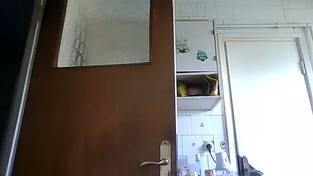 mariusica1@xh stripchat live cam model