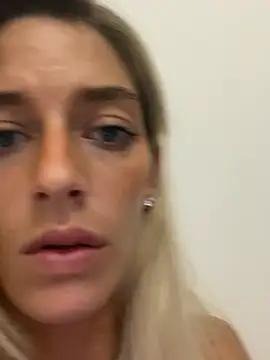 Bellalolahot stripchat live cam model