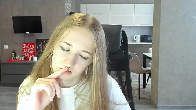 KateKayer stripchat live cam model